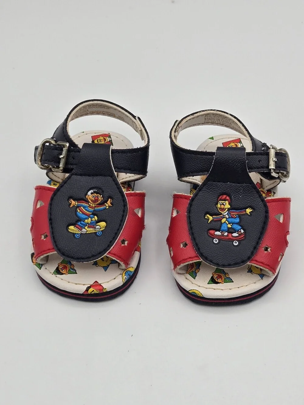 Vintage 90s Sesame Street Bert & Ernie Skateboard Infant Sandals Shoes Size 1